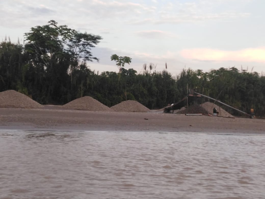 (FOTOS EXCLUSIVAS) Minería ilegal y dragado están destruyendo la selva virgen del CENEPA
