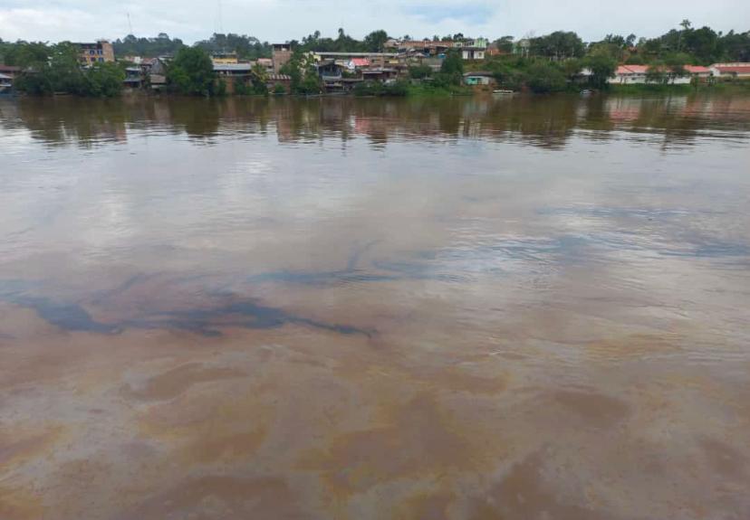 Alerta: Derrame de petróleo llegó al río Nieva en Amazonas